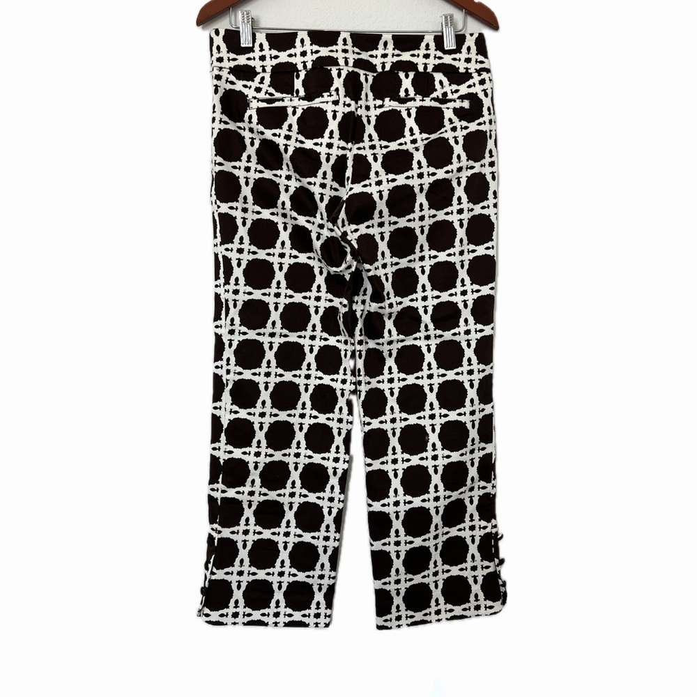 Lilly Pulitzer Black & White Cropped Pants with Graphic Circle Grid - Picture 3 of 10